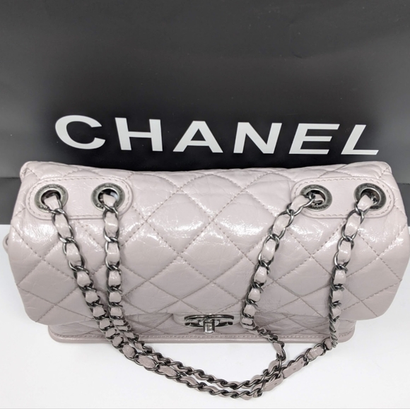 🦄🎉CHANEL Pink Bag Glazed Leather Flap Bag! Super Rare Color! Limited Edition - Picture 14 of 16